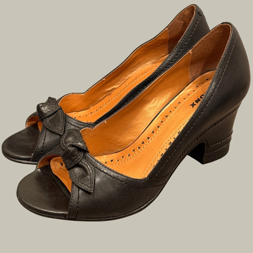 Bronx Black Leather Peep Toe Block Heel Pump Knotted Bow EU 36 Preppy Minimalist